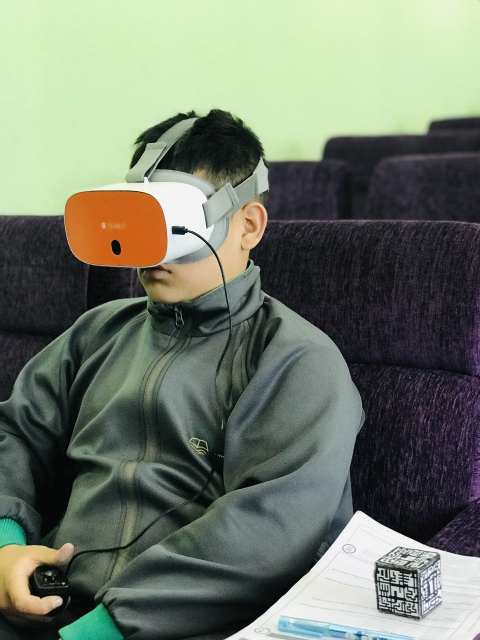 Virtual Reality in the Classroom: A Game-Changer in Education